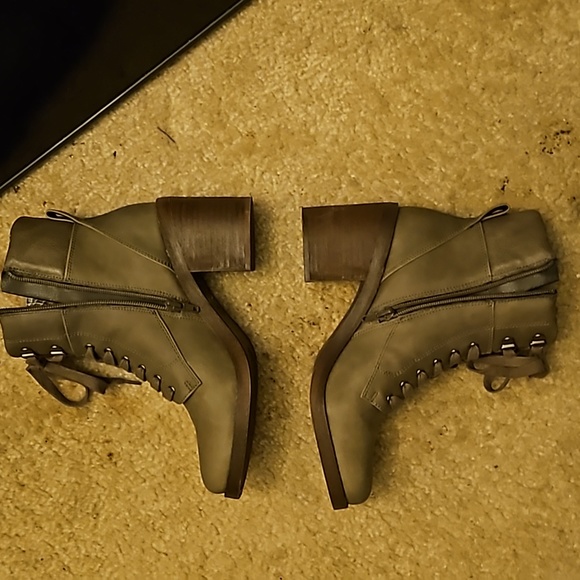 Boots - Picture 2 of 4